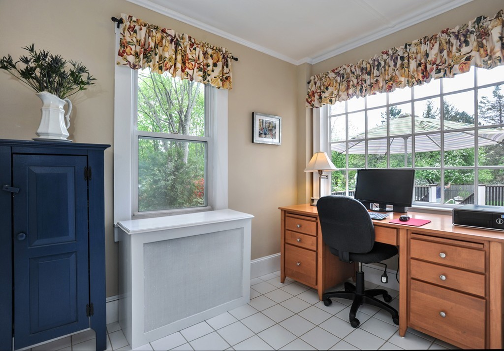 580 Center Street Hanover, MA 02339 - Photo 13 of 30 Gallery Image 13