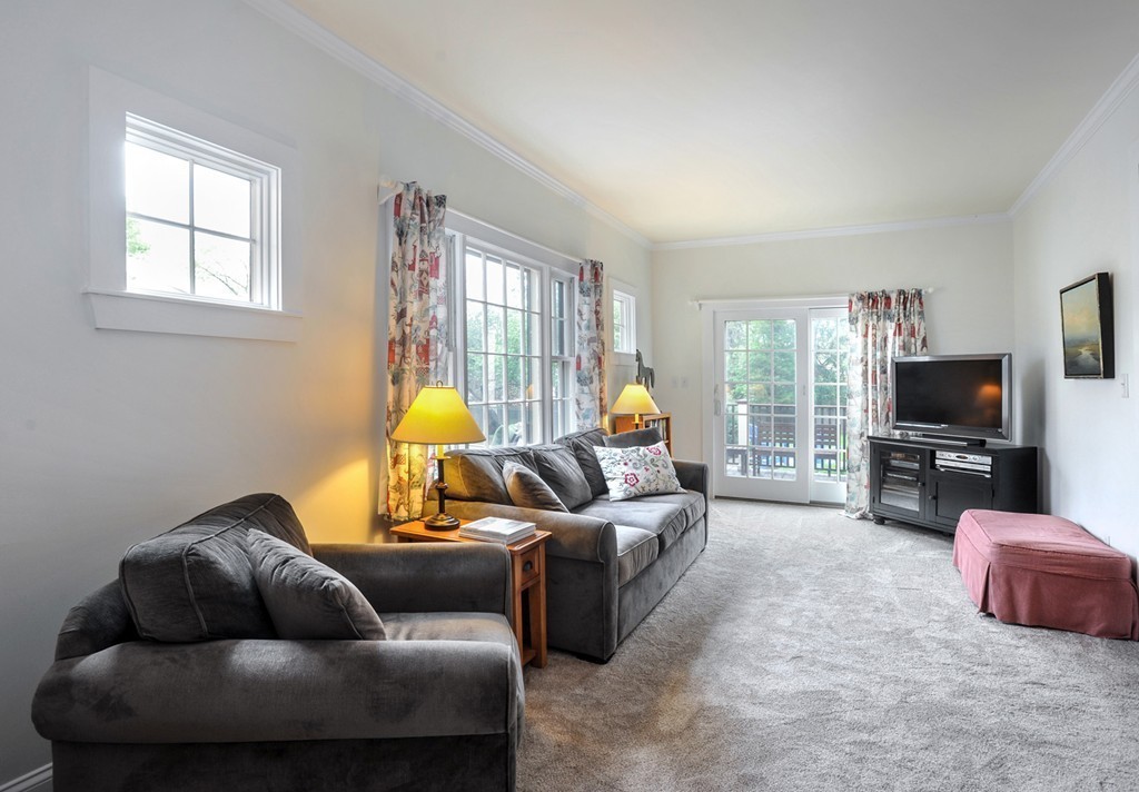 580 Center Street Hanover, MA 02339 - Photo 8 of 30 Gallery Image 8