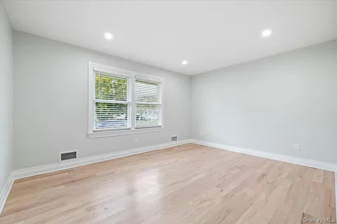 $899,999 | 168 Martens Avenue, Valley Stream, NY 11580