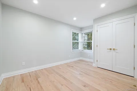 $899,999 | 168 Martens Avenue, Valley Stream, NY 11580