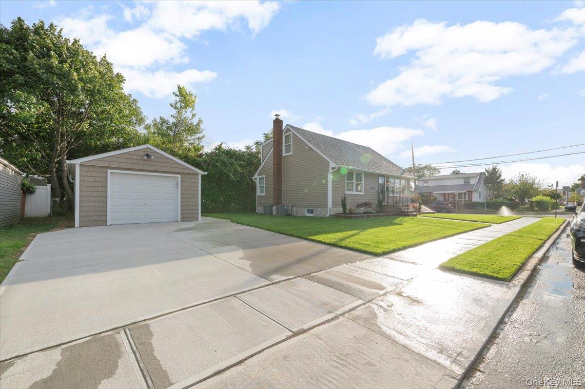 168 Martens Avenue Valley Stream, NY 11580 - Photo 2 of 26