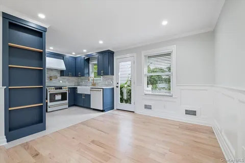 $899,999 | 168 Martens Avenue, Valley Stream, NY 11580