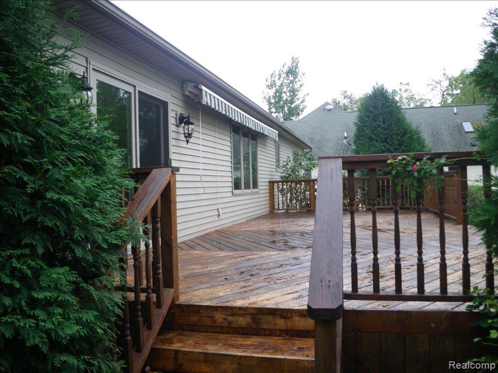 18036 Meridian Road Grosse Ile, MI 48138 - Photo 5 of 20 deck