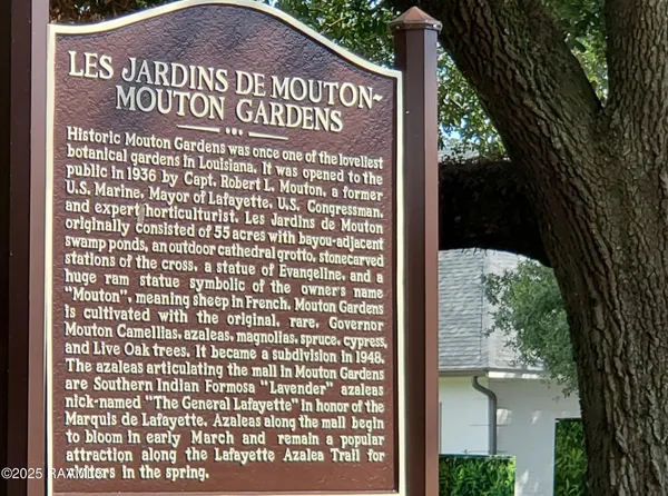$2,950 | 301 North Mall Street, Lafayette, LA 70503