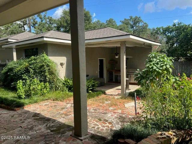 $2,950 | 301 North Mall Street, Lafayette, LA 70503