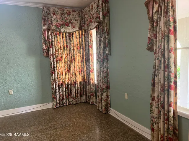 $2,950 | 301 North Mall Street, Lafayette, LA 70503