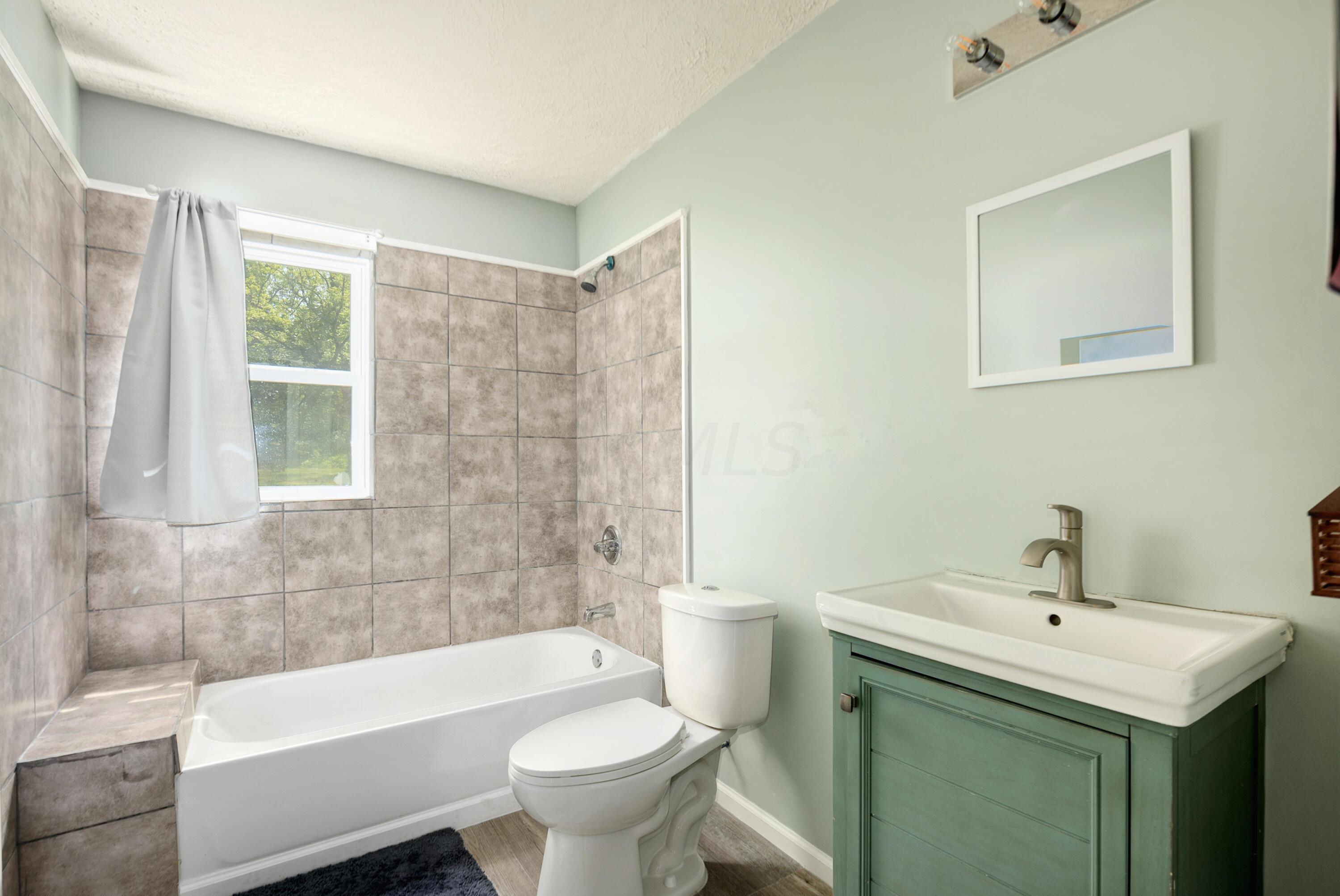 937 Sportsman Club Road Northwest Newark, OH 43055 - Photo 13 of 45 Full Bath