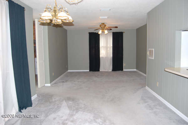 7661 Gordean Road Jacksonville, FL 32221 - Photo 8 of 13 Living Room/Dining Area