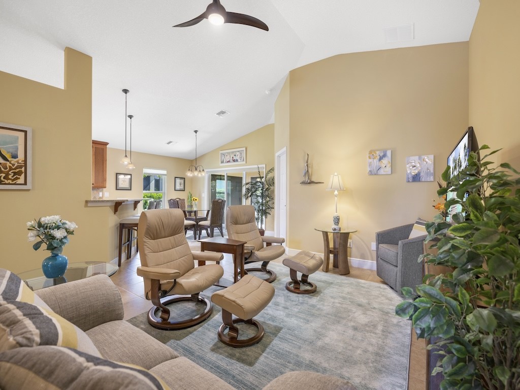 605 Monarch Way Sebastian, FL 32958 - Photo 2 of 36 a living room with furniture