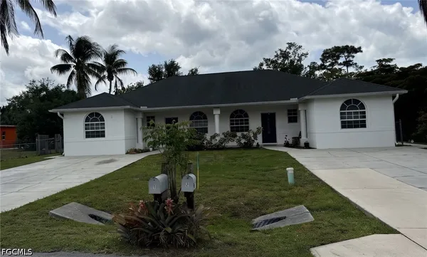 $650,000 | 2500 Storter Avenue, Naples, FL 34112