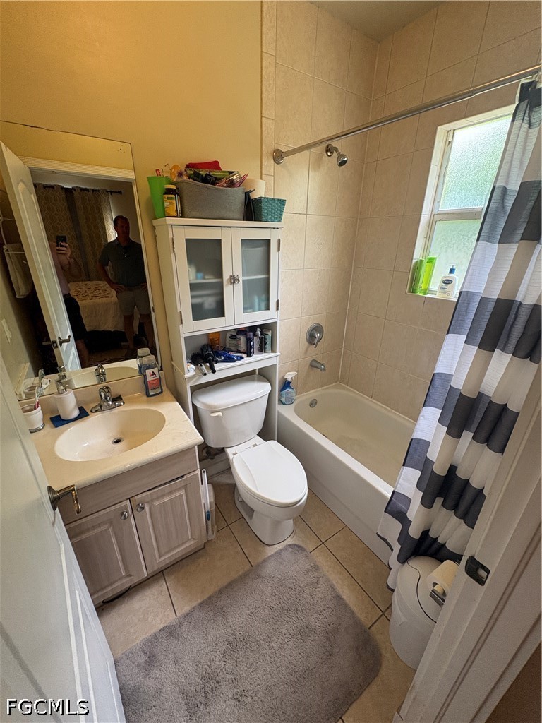 2500 Storter Avenue Naples, FL 34112 - Photo 6 of 48