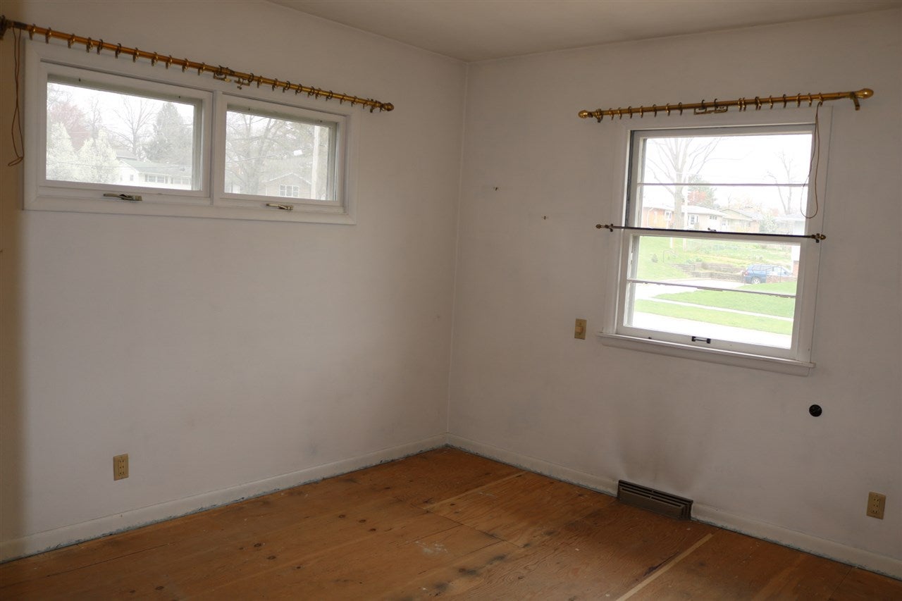 1536 Rochester Avenue Iowa City, IA 52245 - Photo 10 of 20 Gallery Image 10