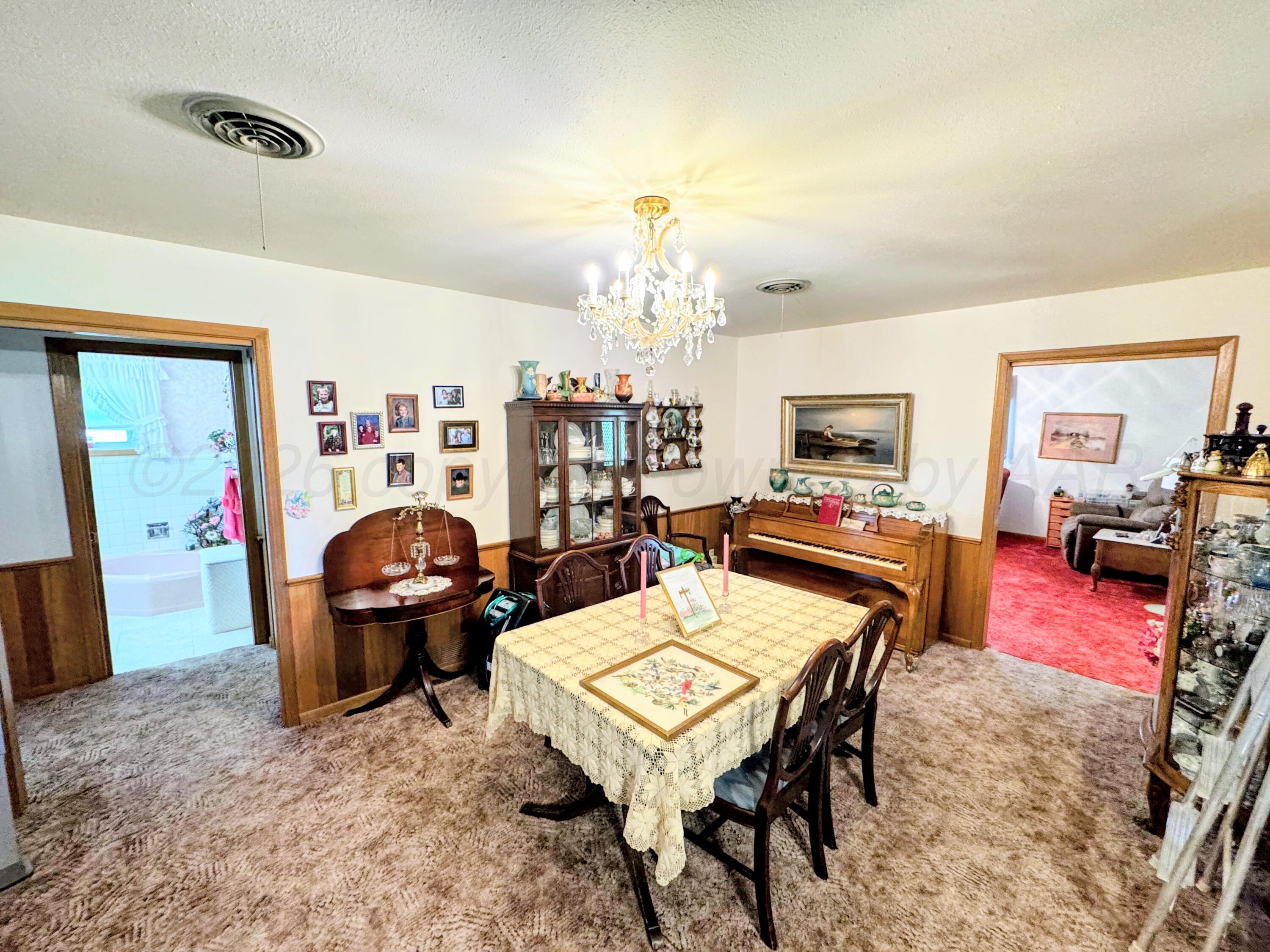 420 South Roland Street Spearman, TX 79081 - Photo 5 of 26 420 S Roland dining room 2