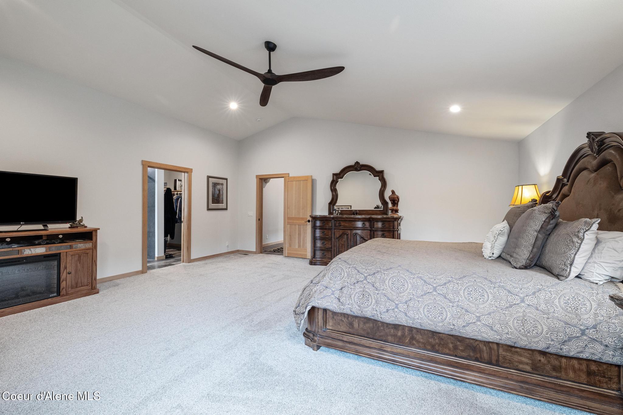 1197 Brown Creek Road Naples, ID 83847 - Photo 26 of 46 25
