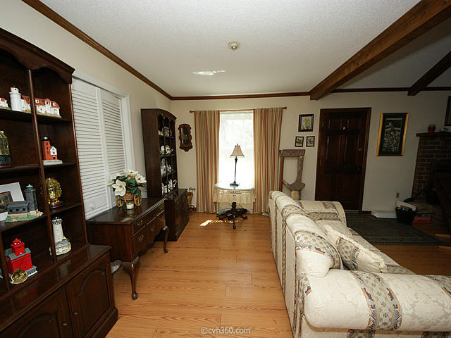 112 Longleaf Road Summerville, SC 29486 - Photo 6 of 41 06