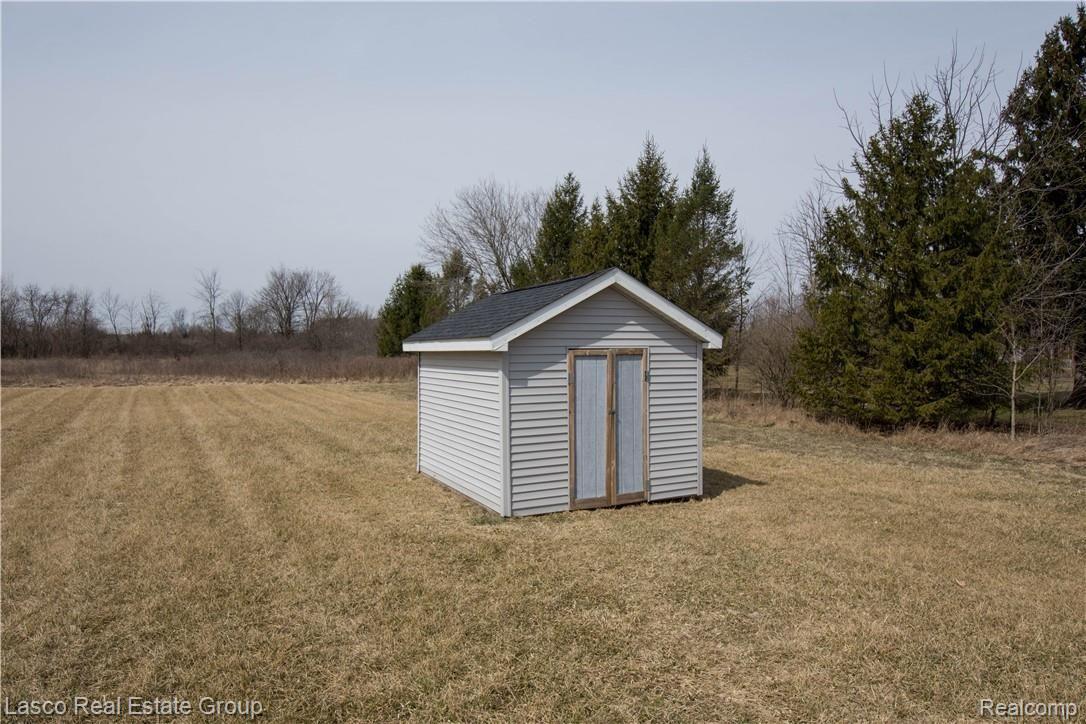 9063 North Center Road Clio, MI 48420 - Photo 11 of 19 DSC_5841.jpg