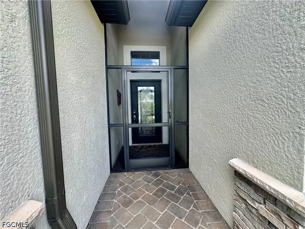 $2,850 | 12952 Broomfield Lane, Fort Myers, FL 33913