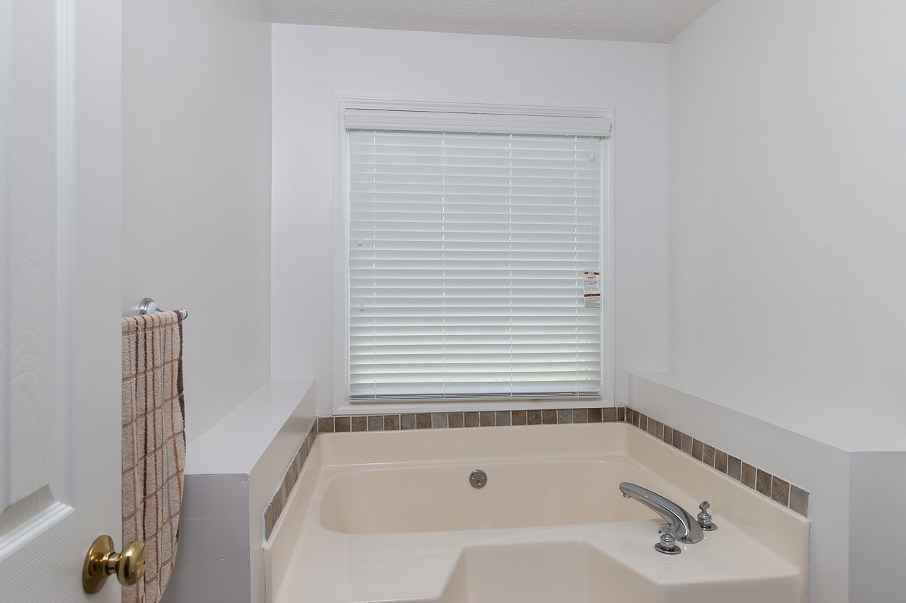 206 Orchard Grove Road Campobello, SC 29322 - Photo 10 of 16