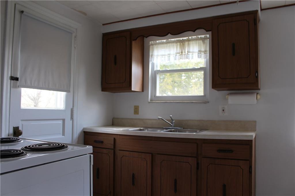 1004 Dallett Road Pittsburgh, PA 15227 - Photo 13 of 21 Gallery Image 13