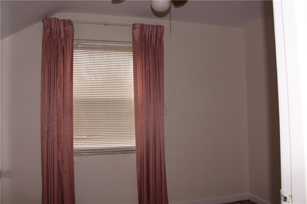 1004 Dallett Road Pittsburgh, PA 15227 - Photo 17 of 21 Gallery Image 17