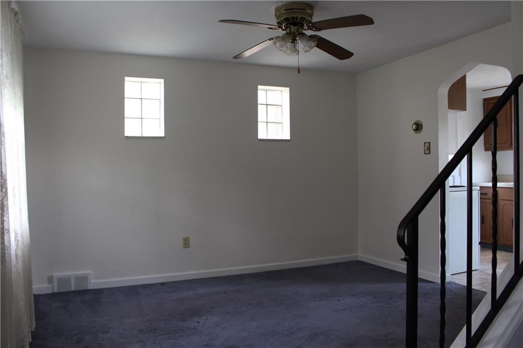 1004 Dallett Road Pittsburgh, PA 15227 - Photo 9 of 21 Gallery Image 9
