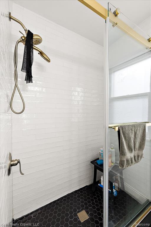 176 Chippewa Road Pontiac, MI 48341 - Photo 31 of 37 Gallery Image 31