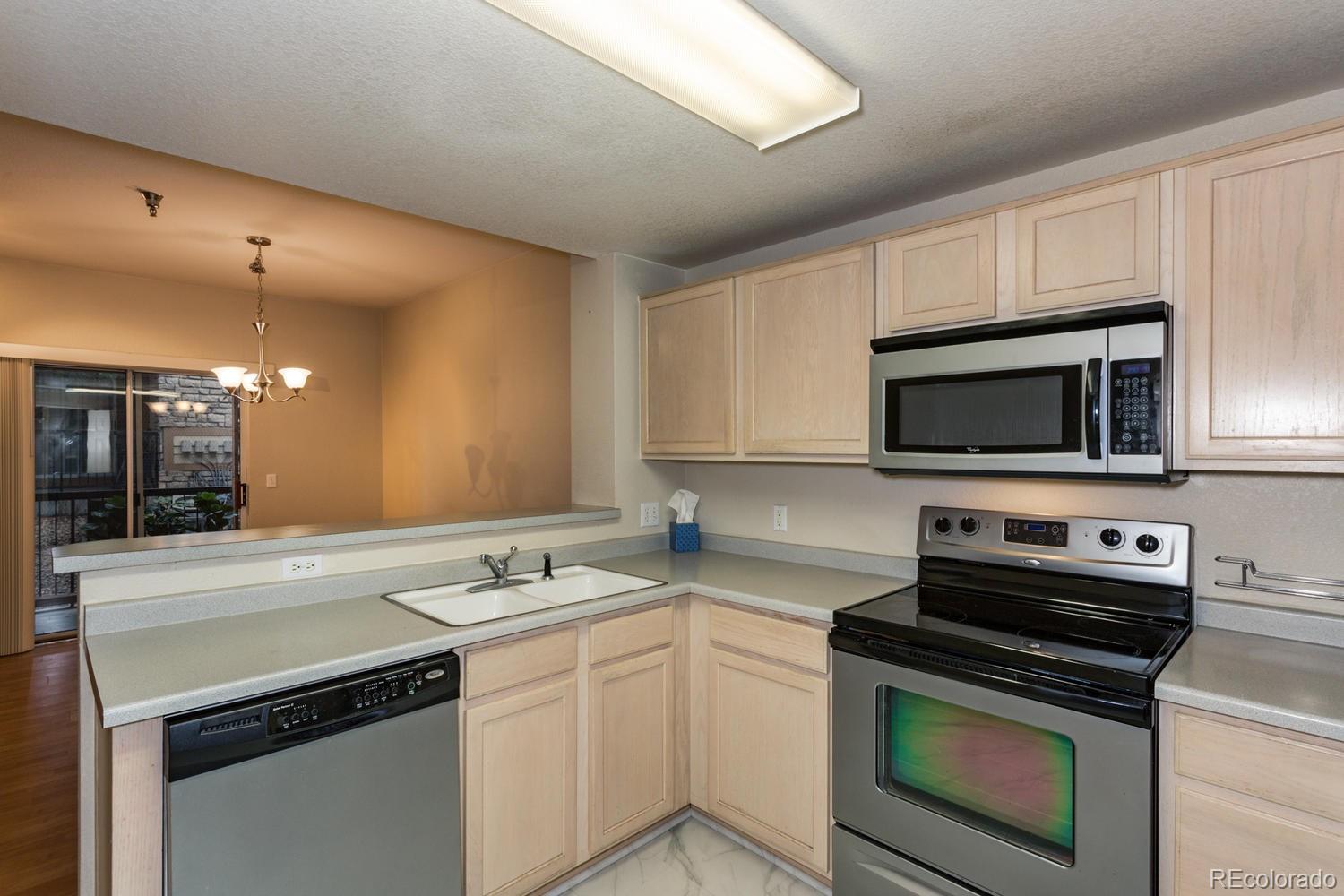 2575 South Syracuse Way, Unit 101 Denver, CO 80231 - Photo 13 of 25