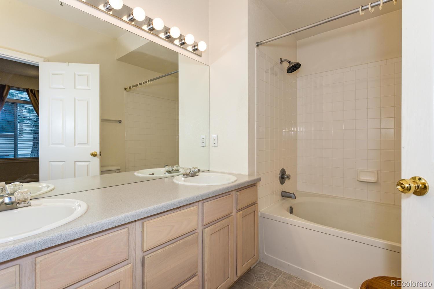 2575 South Syracuse Way, Unit 101 Denver, CO 80231 - Photo 17 of 25