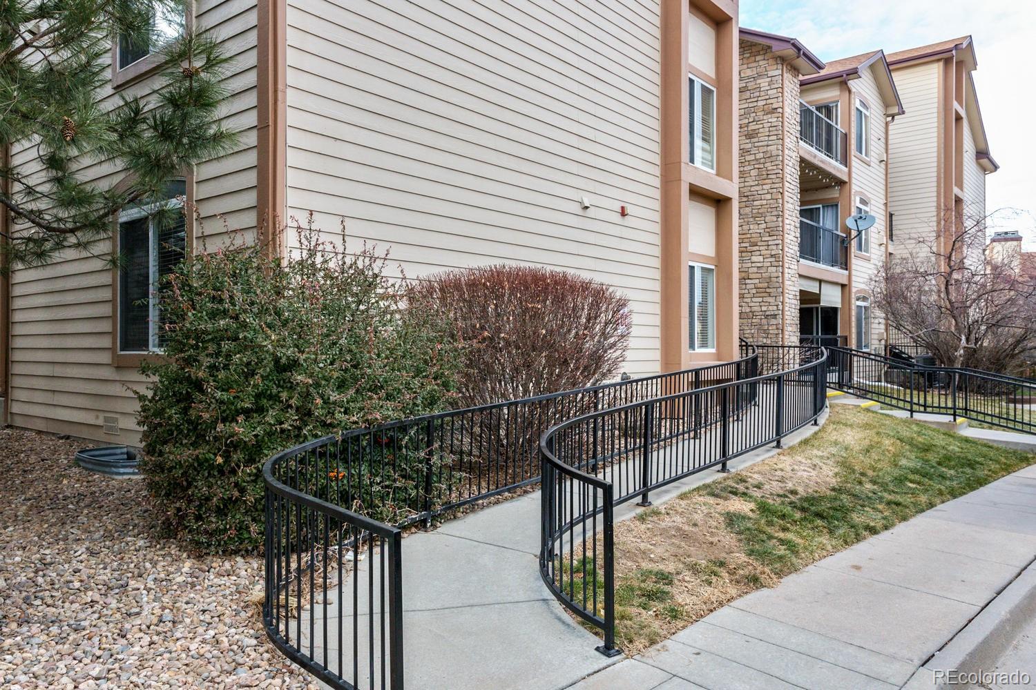 2575 South Syracuse Way, Unit 101 Denver, CO 80231 - Photo 2 of 25