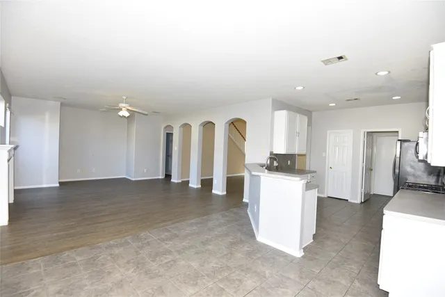 $2,200 | 9907 Up Country Lane, Conroe, TX 77385