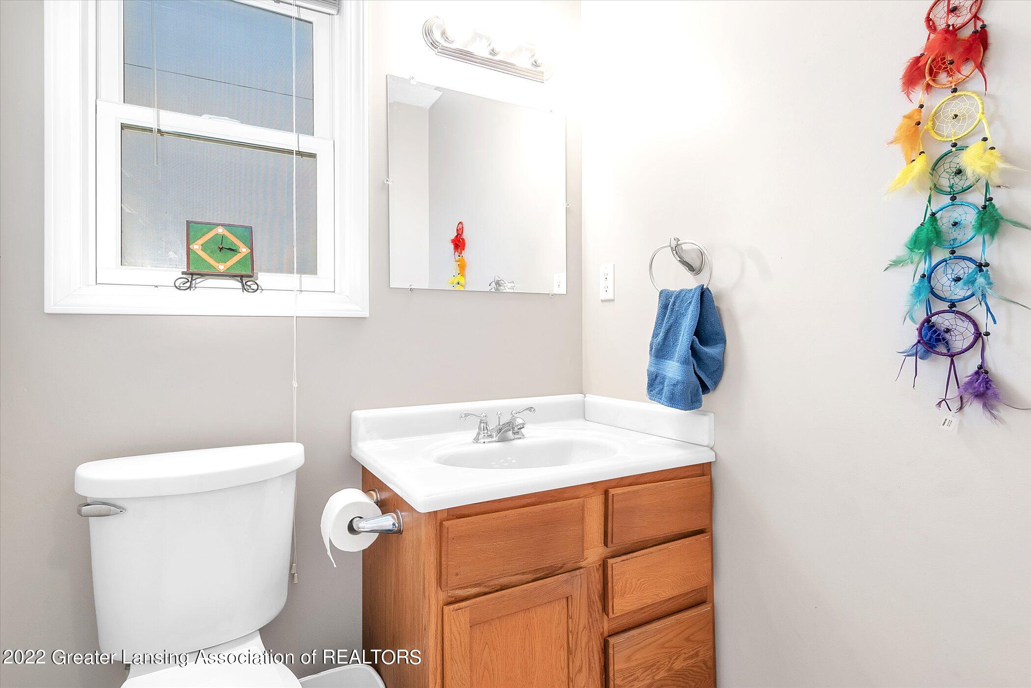 3195 Tomlinson Road Mason, MI 48854 - Photo 21 of 43 Lav