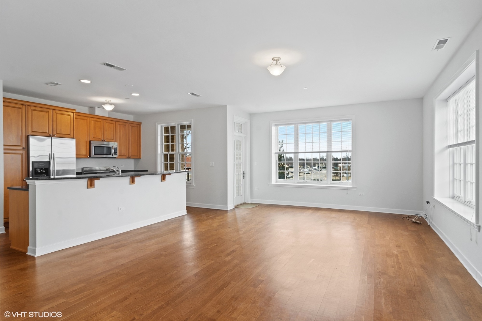 50 North Plum Grove Road, Unit 303E Palatine, IL 60067 - Photo 4 of 19