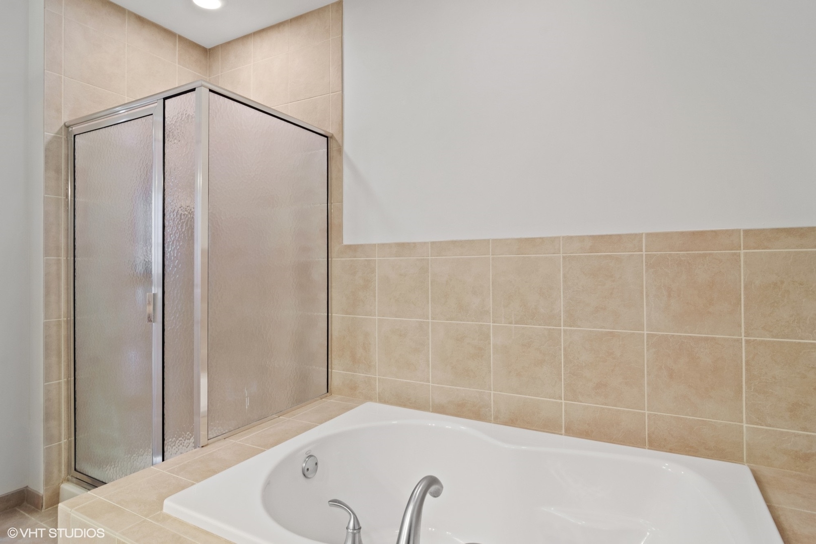 50 North Plum Grove Road, Unit 303E Palatine, IL 60067 - Photo 10 of 19
