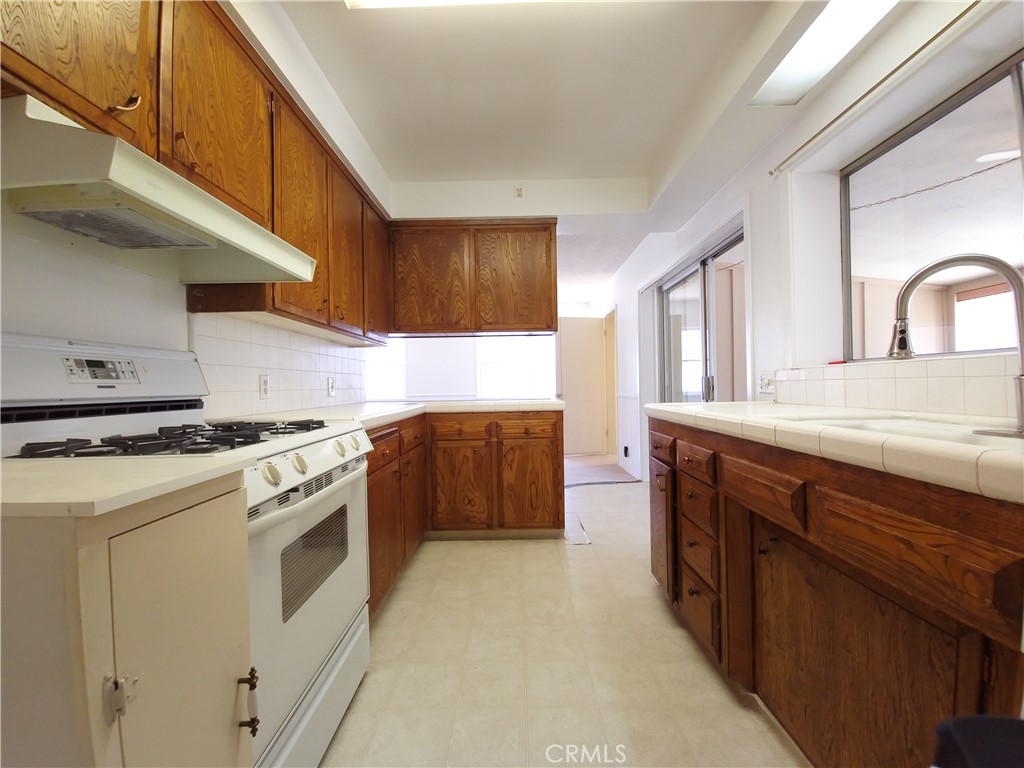 6156 Elenor Street Riverside, CA 92506 - Photo 11 of 18