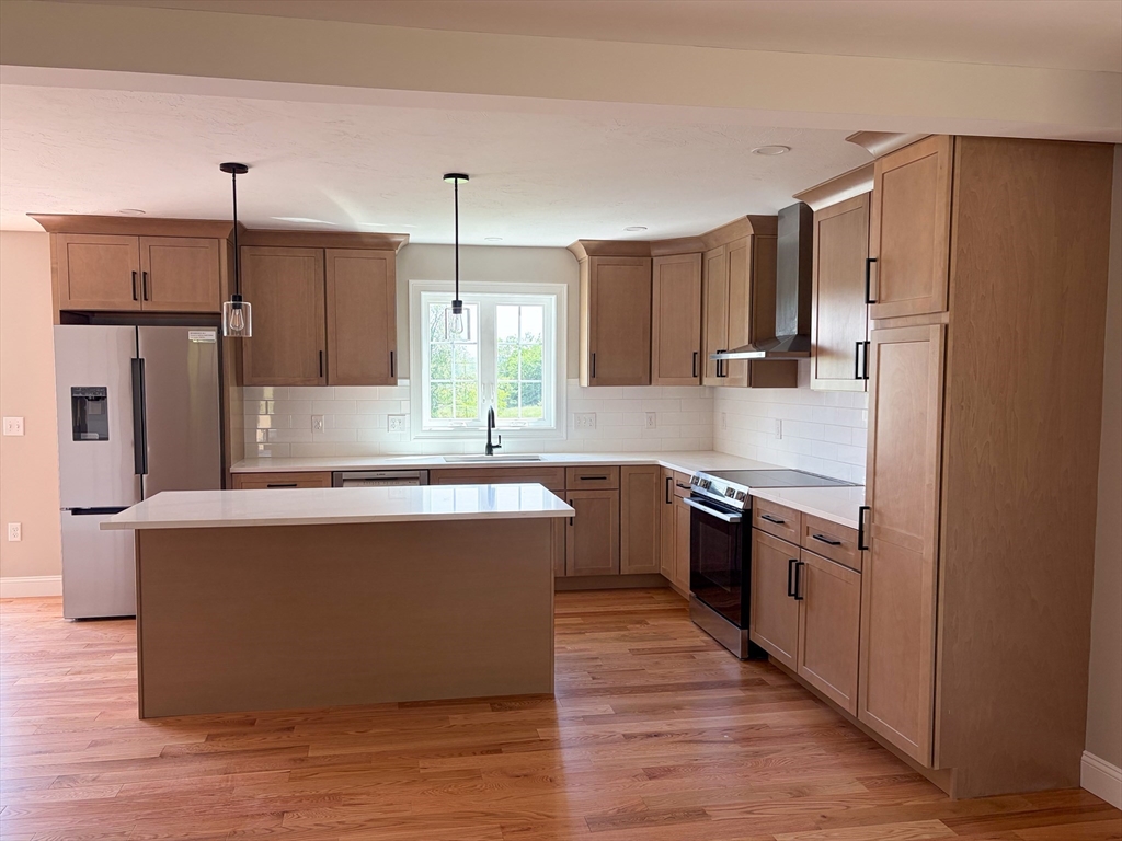 555 Neck Road Lancaster, MA 01523 - Photo 6 of 30