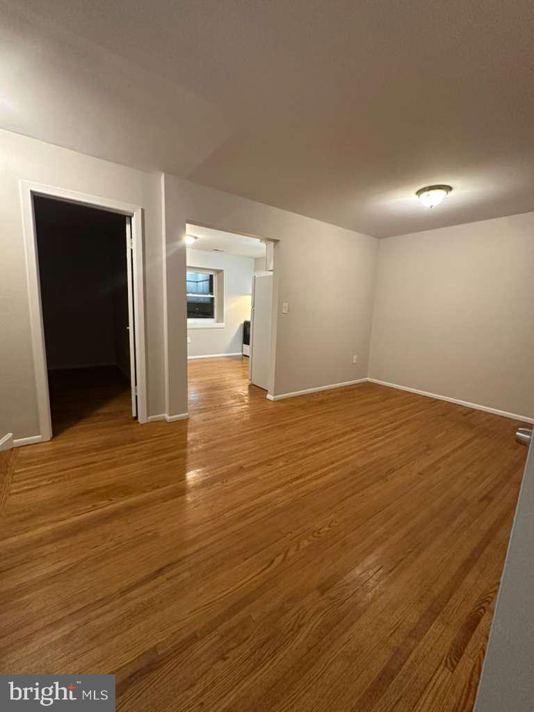 113 Silver Trenton, NJ 08690 - Photo 4 of 10