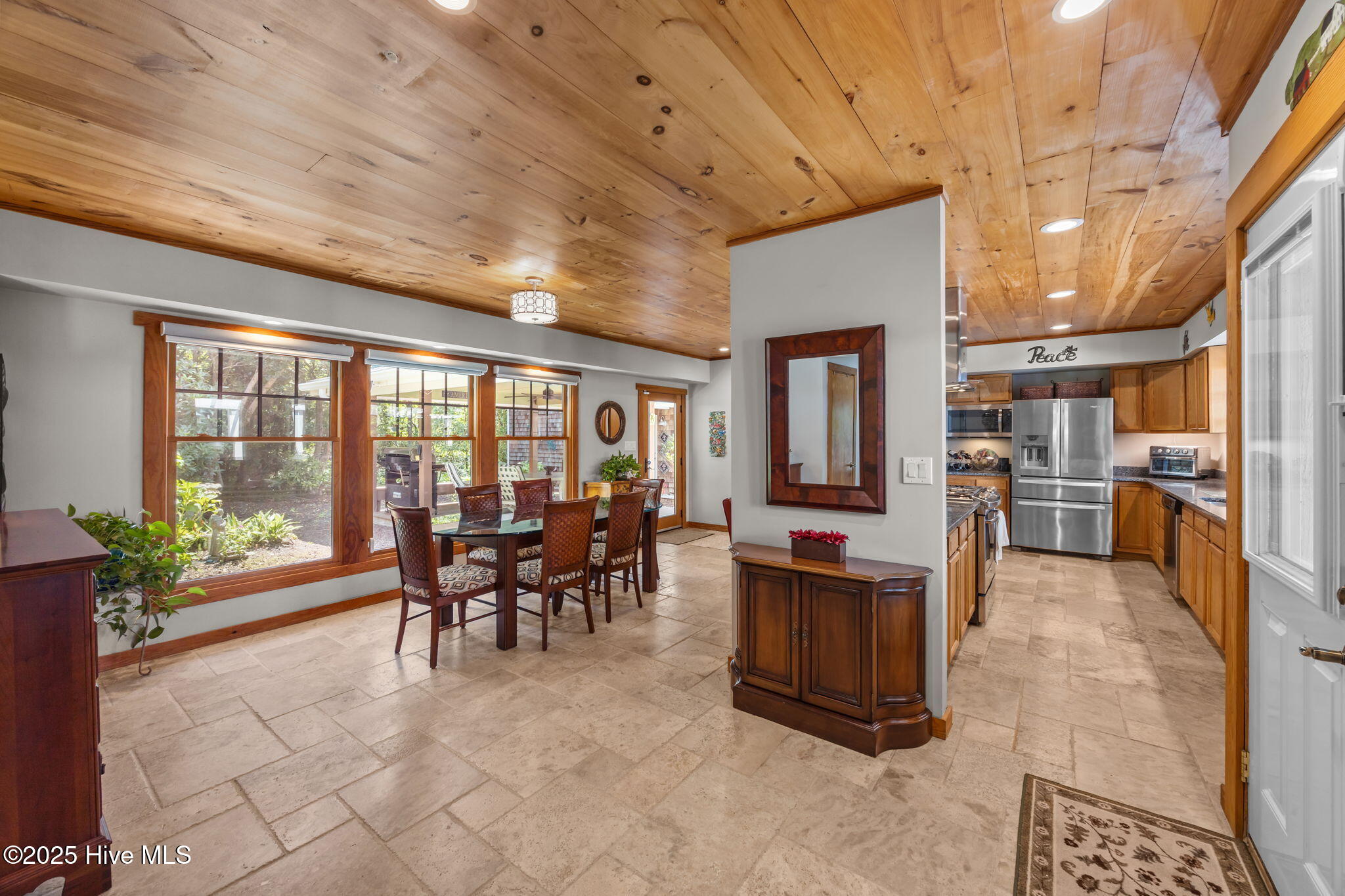 3712 Butler Road New Bern, NC 28560 - Photo 7 of 61 Kitchen & Dining