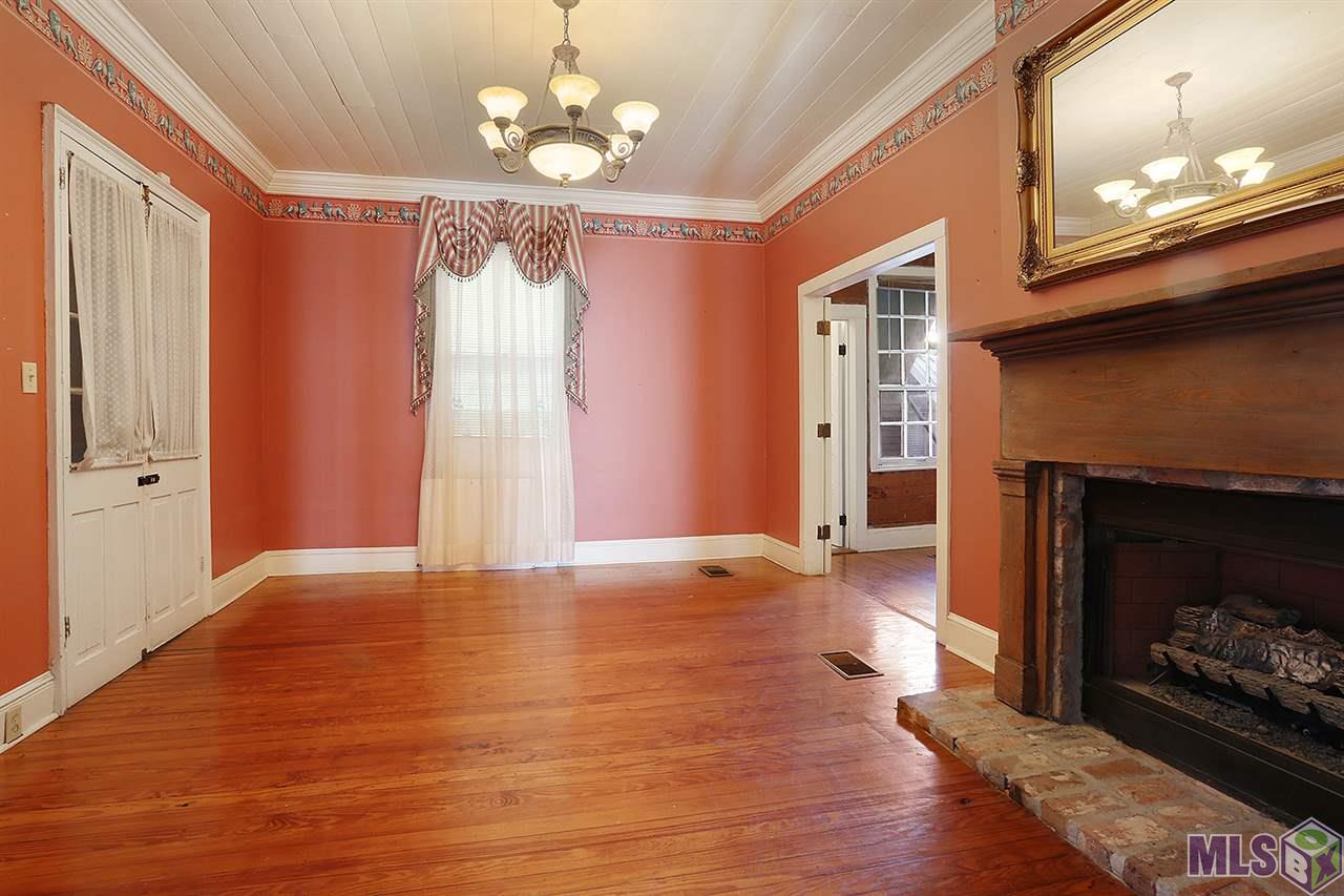 781 North Street Baton Rouge, LA 70802 - Photo 13 of 40 Den just off of foyer