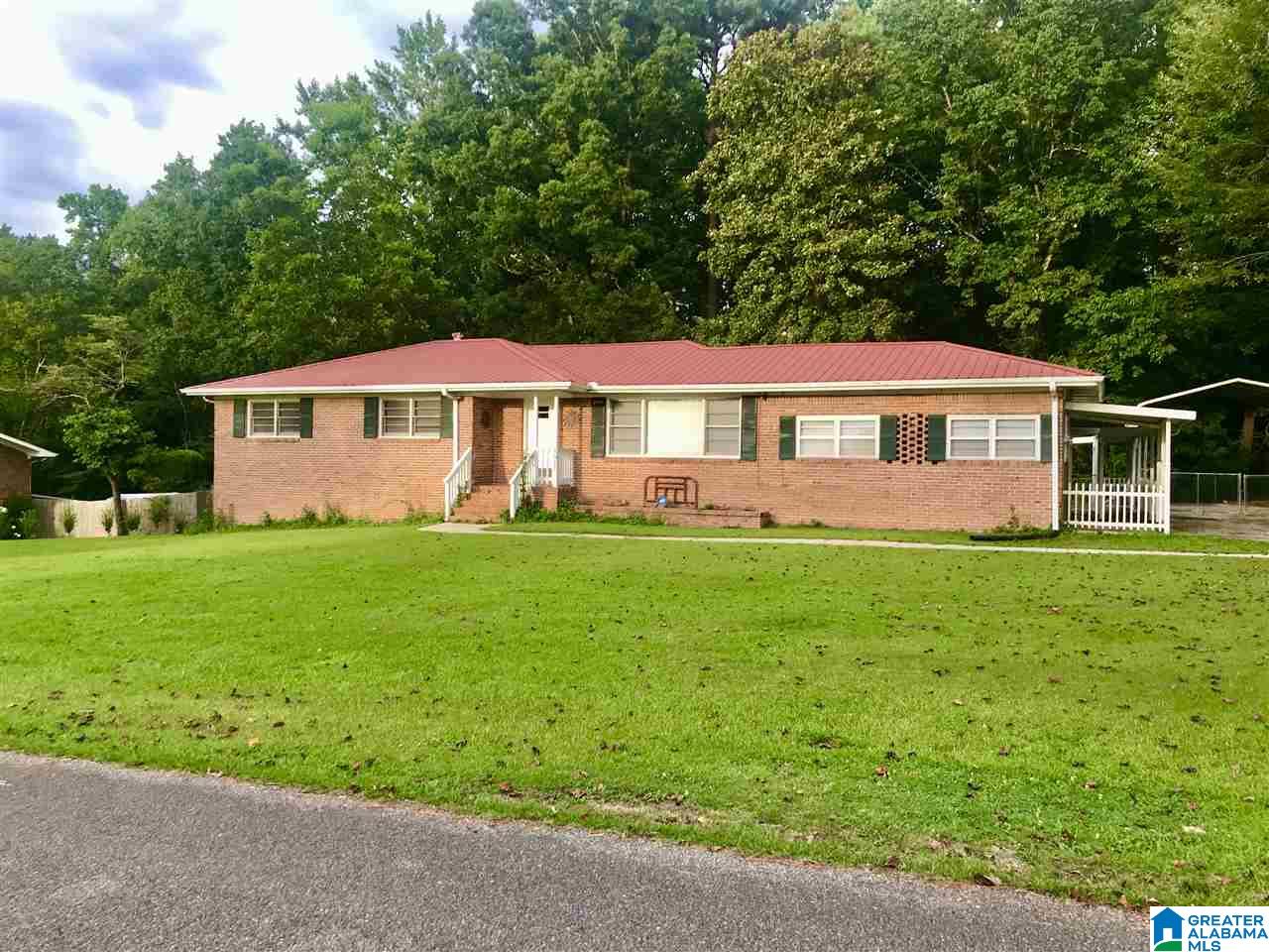 1821 Maplecrest Lane Fultondale, AL 35068 - Photo 2 of 19