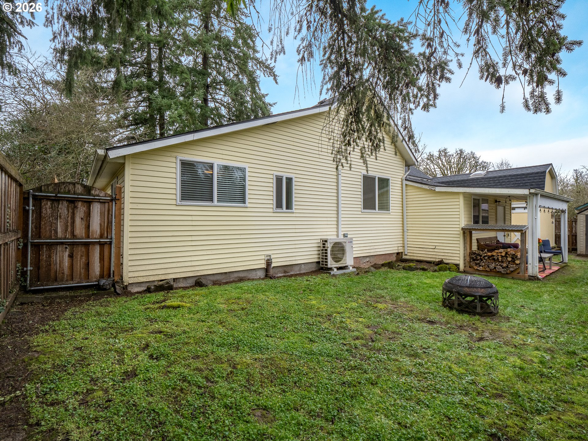 336 North 5th Street Carlton, OR 97111 - Photo 35 of 48 a view of a backyard with a garden