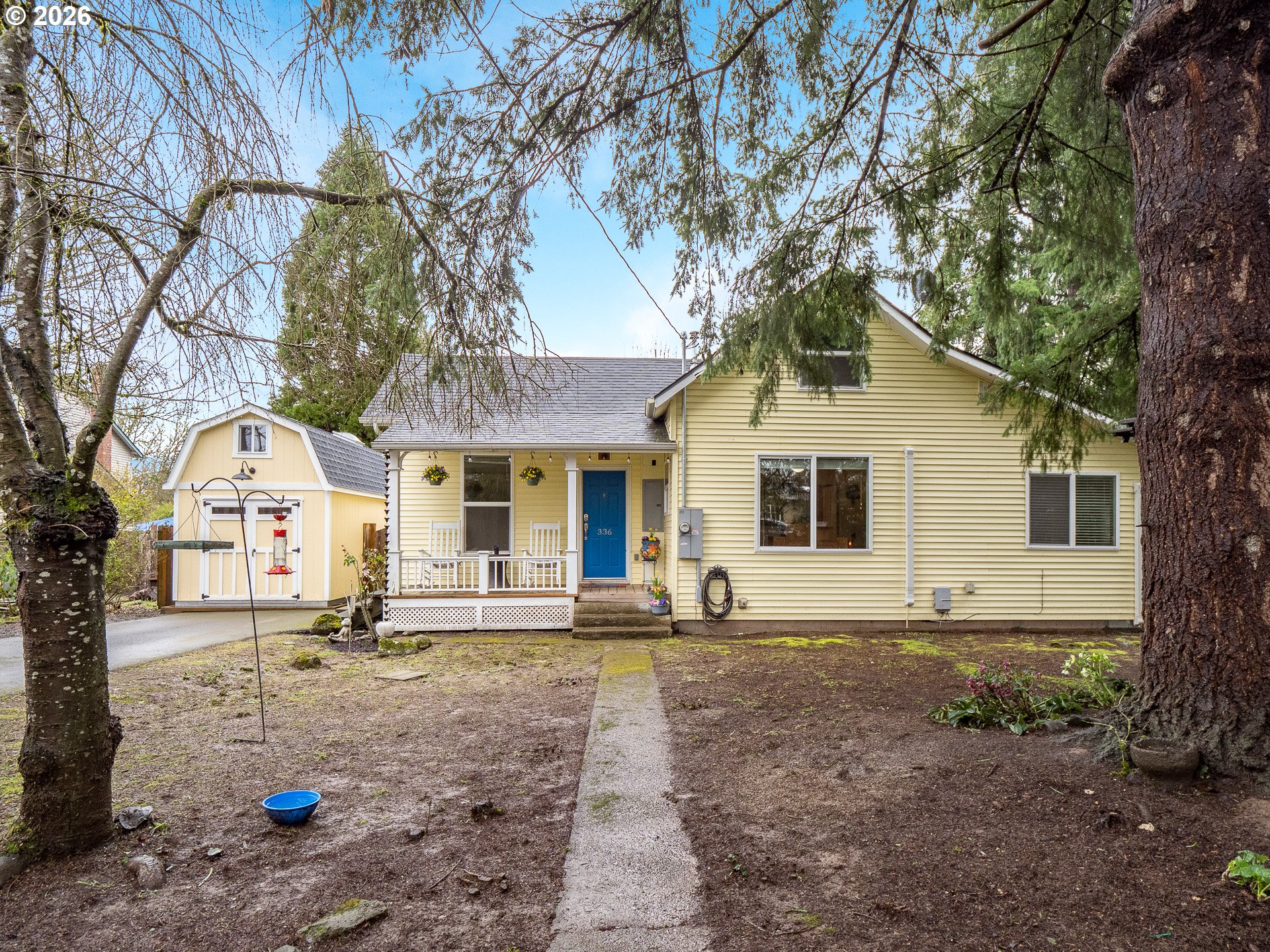 336 North 5th Street Carlton, OR 97111 - Photo 39 of 48 a front view of a house with garden