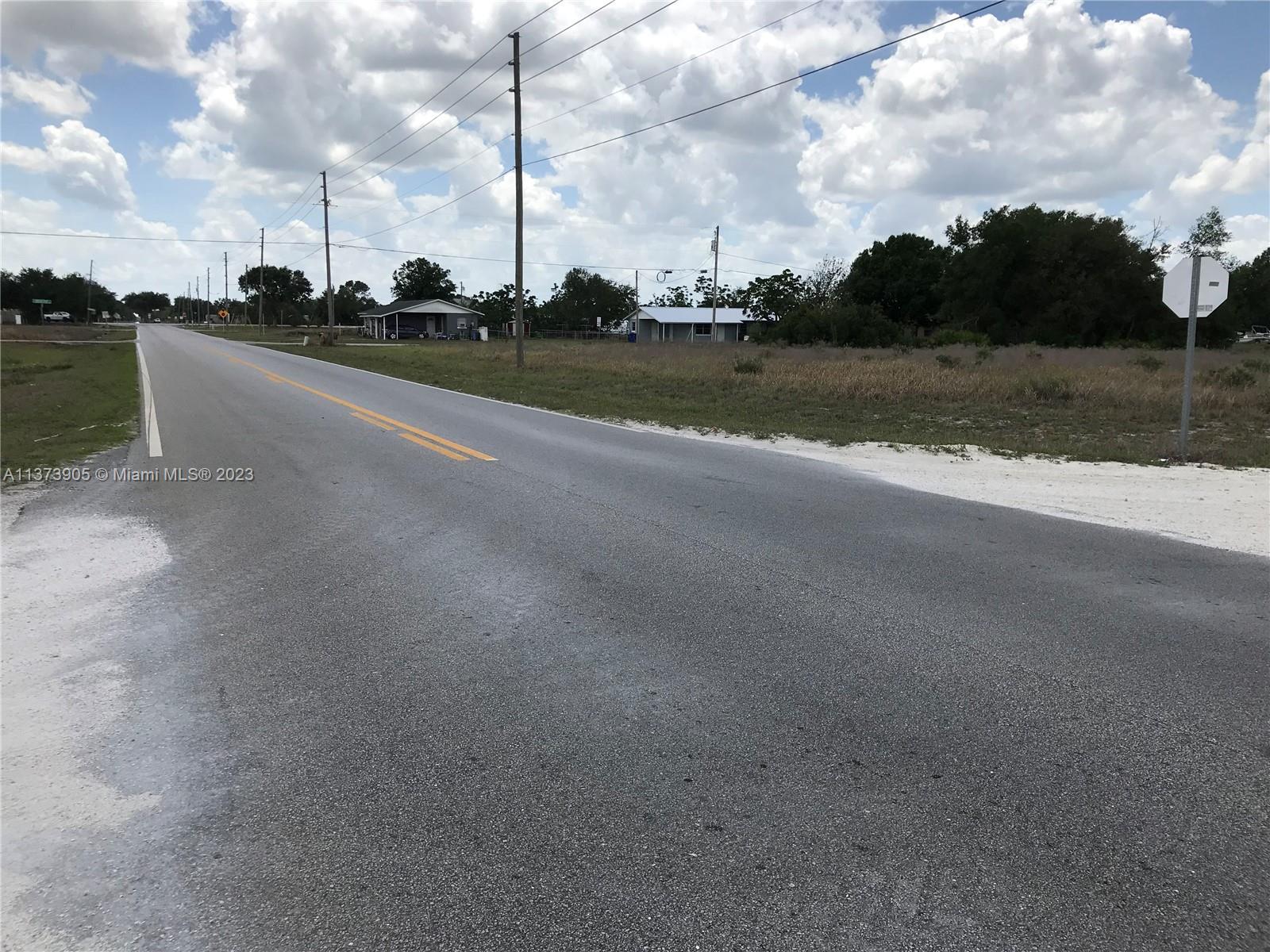 2701 West Wellston Road Avon Park, FL 33825 - Photo 5 of 7 Gallery Image 5