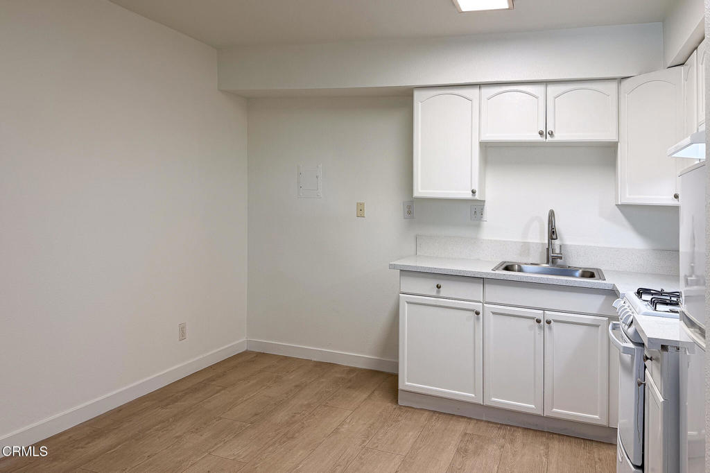 3901 Saviers Road, Unit 1 Oxnard, CA 93033 - Photo 10 of 15