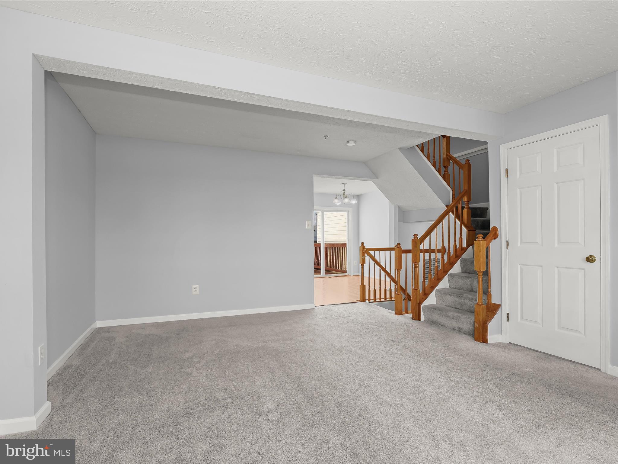 5306 Leavers Court Rosedale, MD 21237 - Photo 6 of 50 Living Room