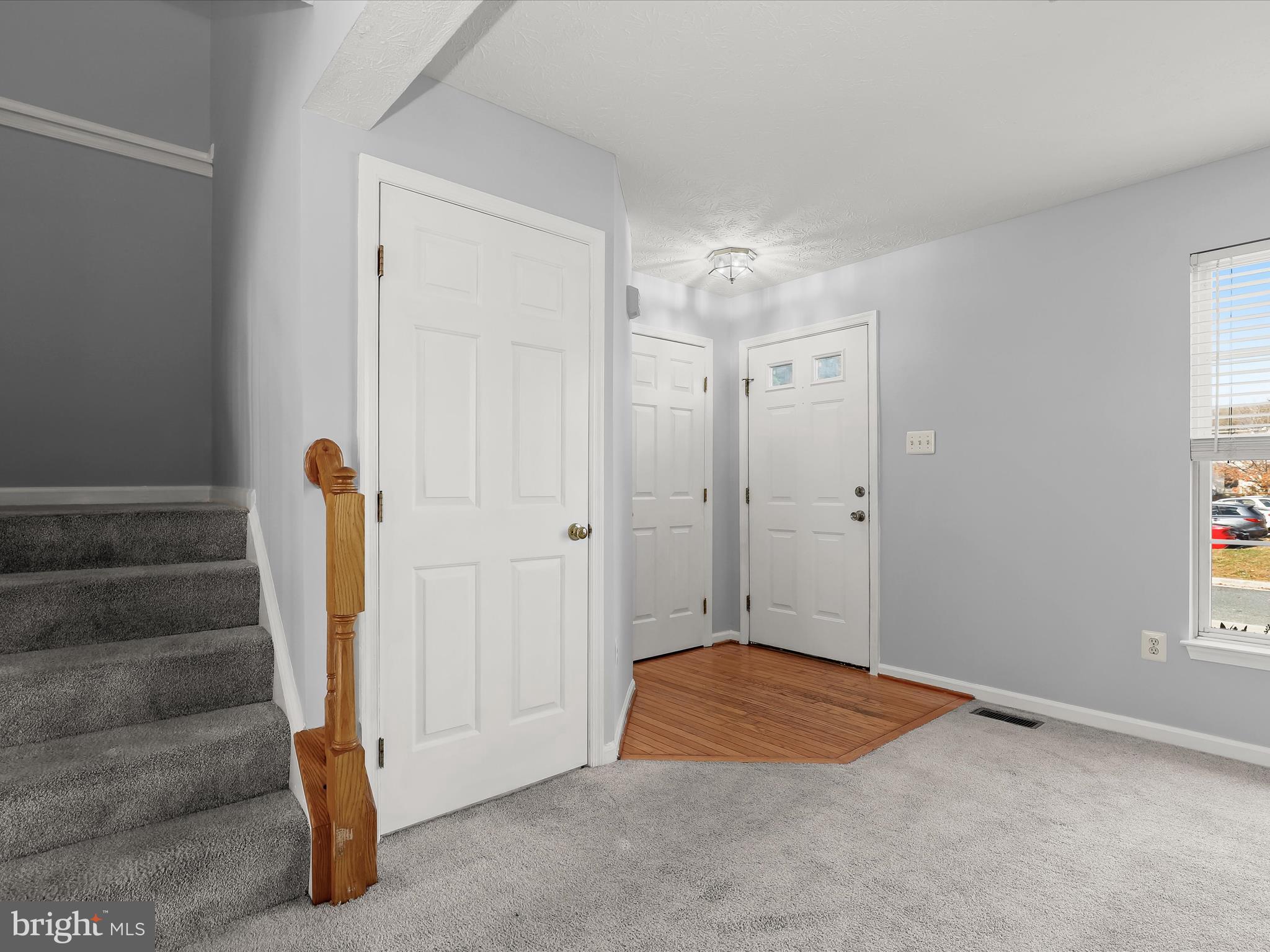 5306 Leavers Court Rosedale, MD 21237 - Photo 10 of 50 Foyer