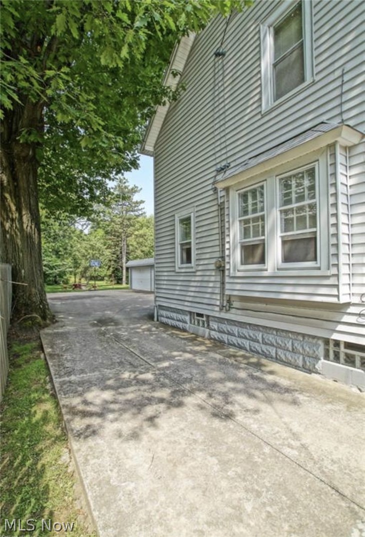 1604 South Green Road Cleveland, OH 44121 - Photo 24 of 25 Gallery Image 24