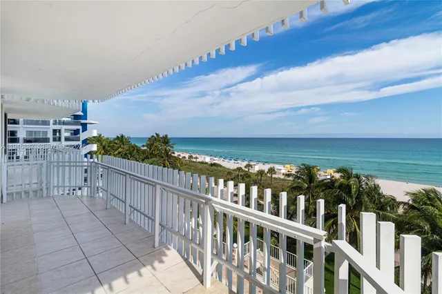 $4,000 | 6061 Collins Avenue, Unit 6F, Miami Beach, FL 33140
