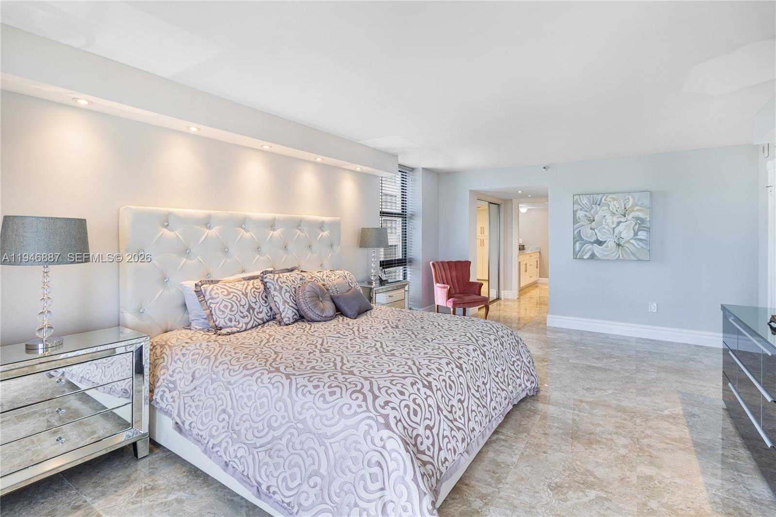 6061 Collins Avenue, Unit 6F Miami Beach, FL 33140 - Photo 19 of 30