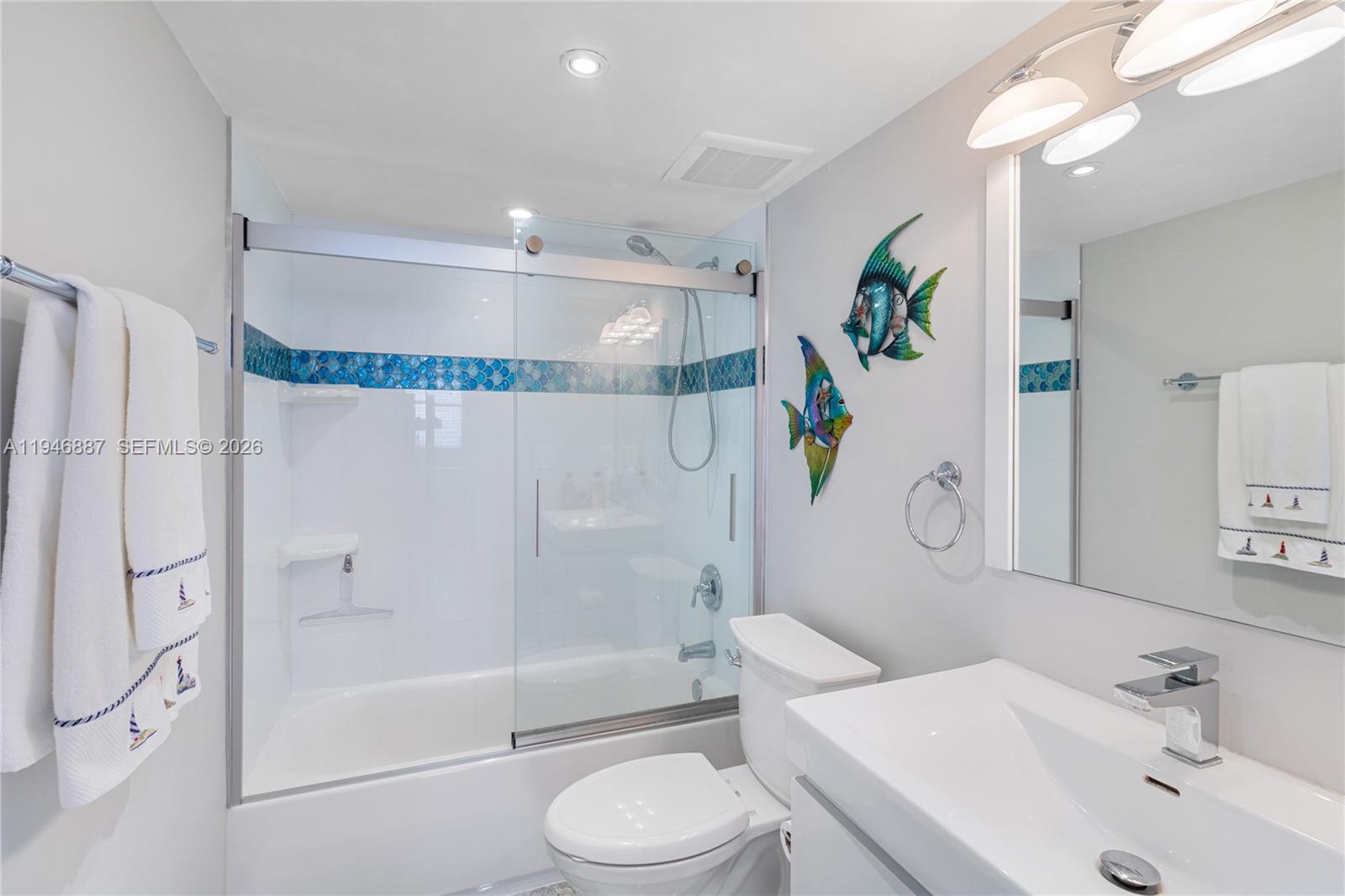 6061 Collins Avenue, Unit 6F Miami Beach, FL 33140 - Photo 21 of 30