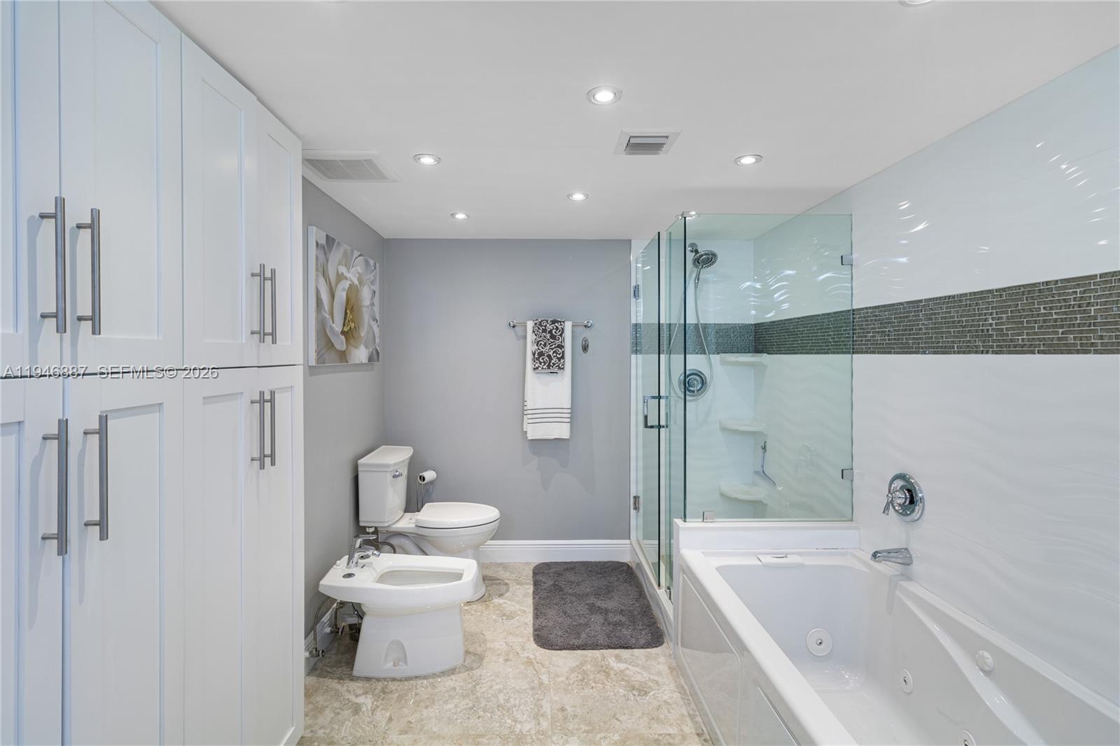 6061 Collins Avenue, Unit 6F Miami Beach, FL 33140 - Photo 28 of 30